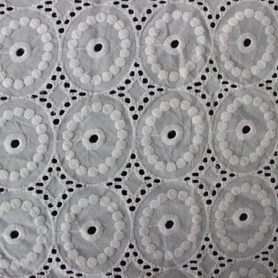 XE018 White Cotton Eyelet Fabric Lace Embroidery Geometric