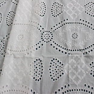 XE105 Wholesale Embroidered Cotton Fabric Guipure Lace