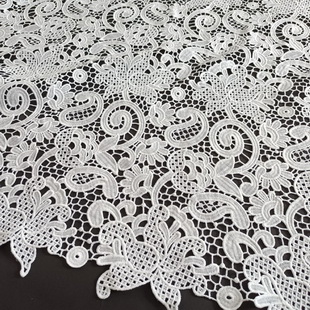 XS0910 White Guipure Lace Fabric Floral Design