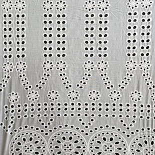 XE200 Cotton Single Border Eyelet Embroidery Stock Lace Fabric