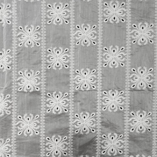 XE227 Cotton Embroidered Lace Fabric Schiffli Embroidery Lace