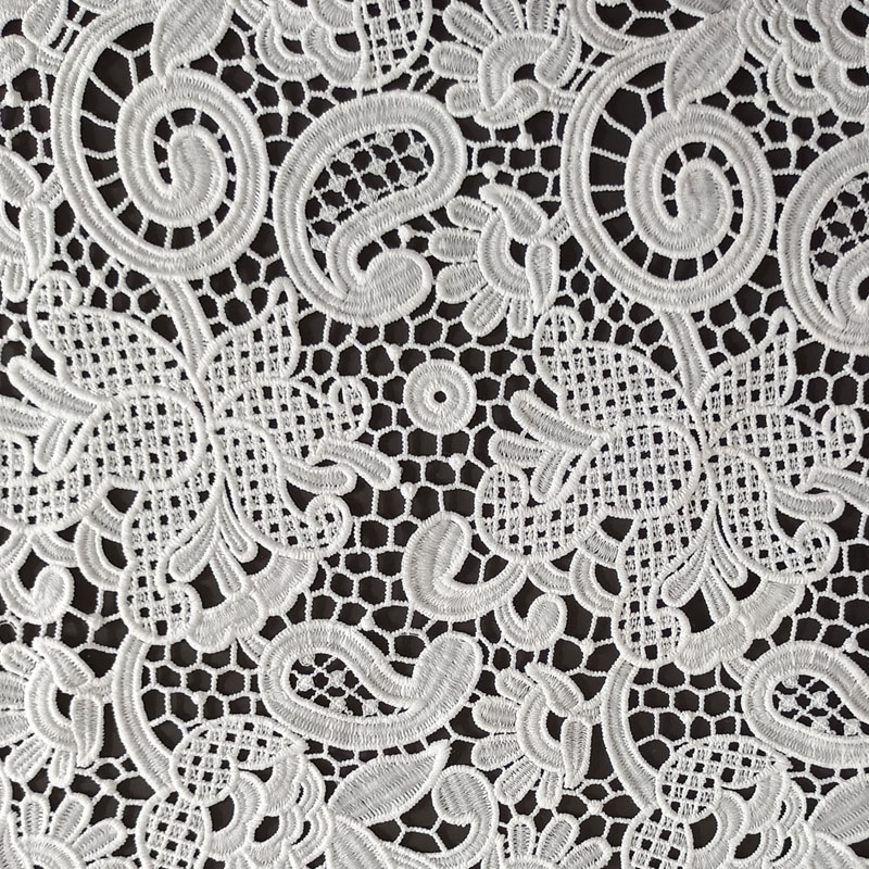 XS0910 White Guipure Lace Fabric Floral Design