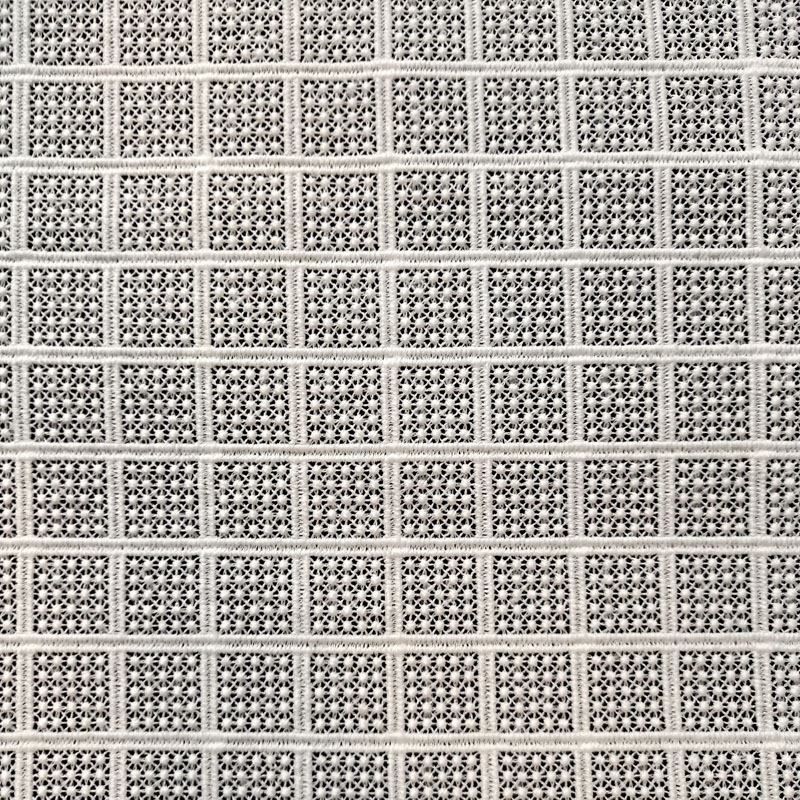 100% Polyester Chemical Lace Fabric Breathable Knitted for Home Decoration XS1705