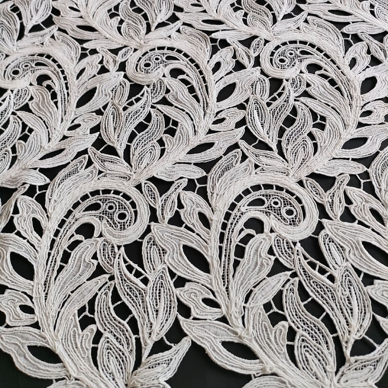 White Large Leaf Polyester Laser Embroidered Cotton Lace Fabric for Wedding GXS1775