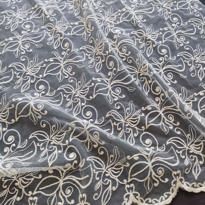 Hot Sale High Quality New Design Water Soluble Embroidered Lace Fabric XF6103