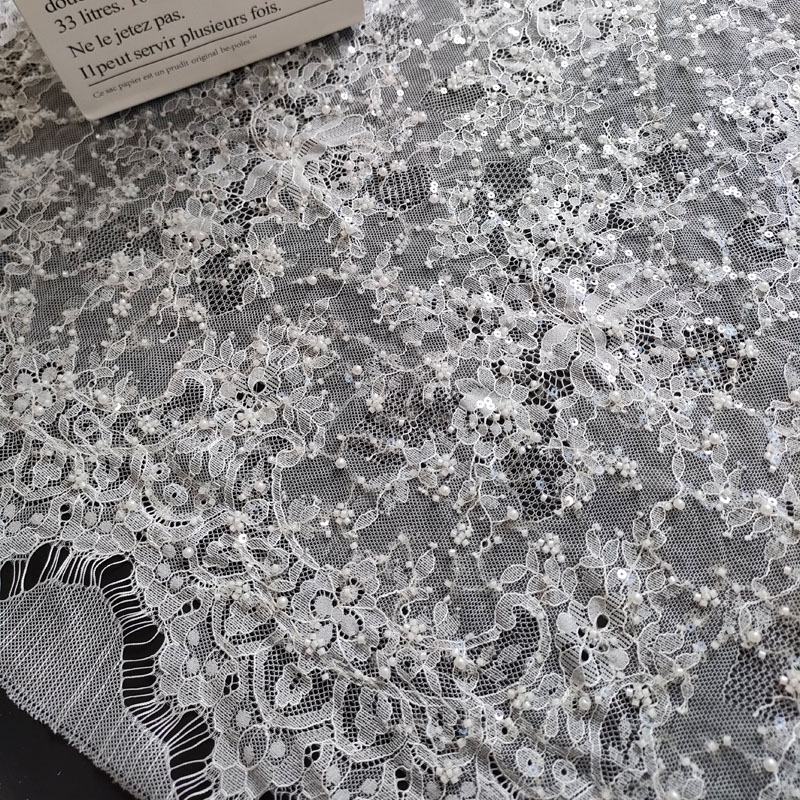 Vintage White Lace Fabric with 3D Embroidery Beads Stones Applique for Wedding XW5311