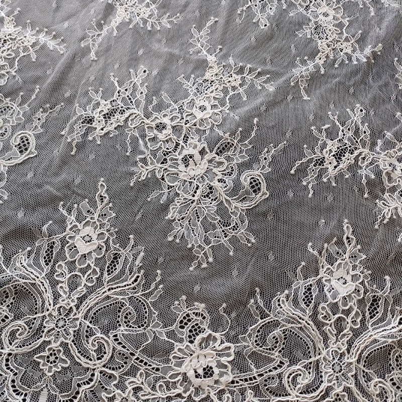 Factory Direct Corded Eyelash African French Lace Fabric for Wedding Gown XW5313
